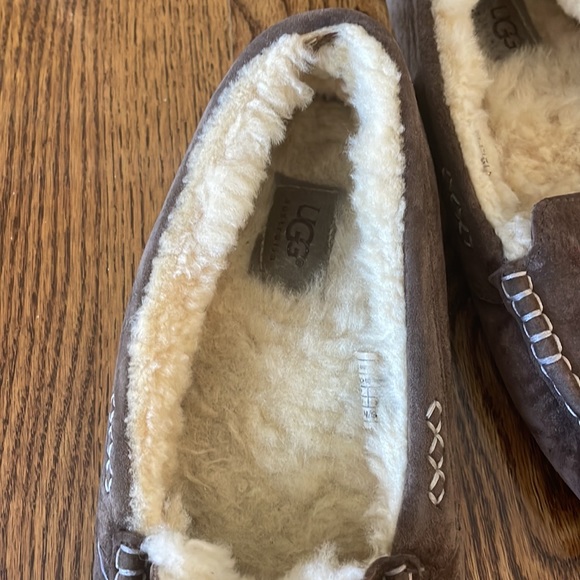 Ugg Ansley moccasin Slipper chocolate brown women’s size 10 sheepskin and suede - Picture 10 of 15